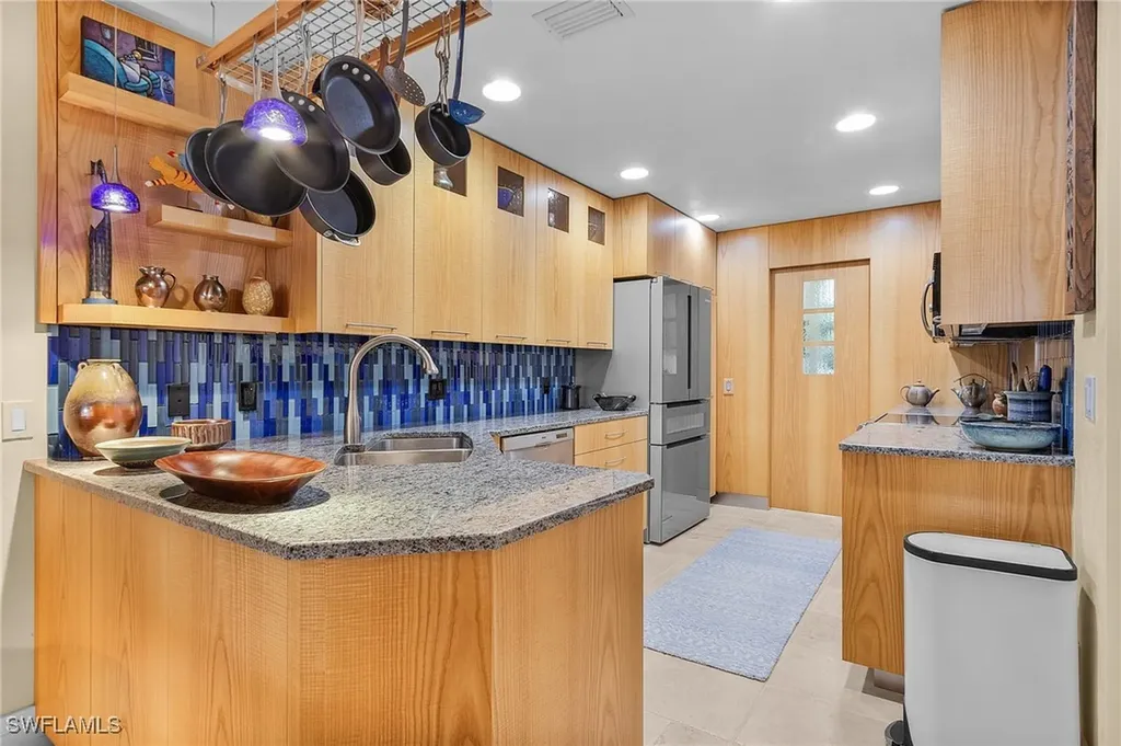 5677 Cove Circle Naples FL 34119