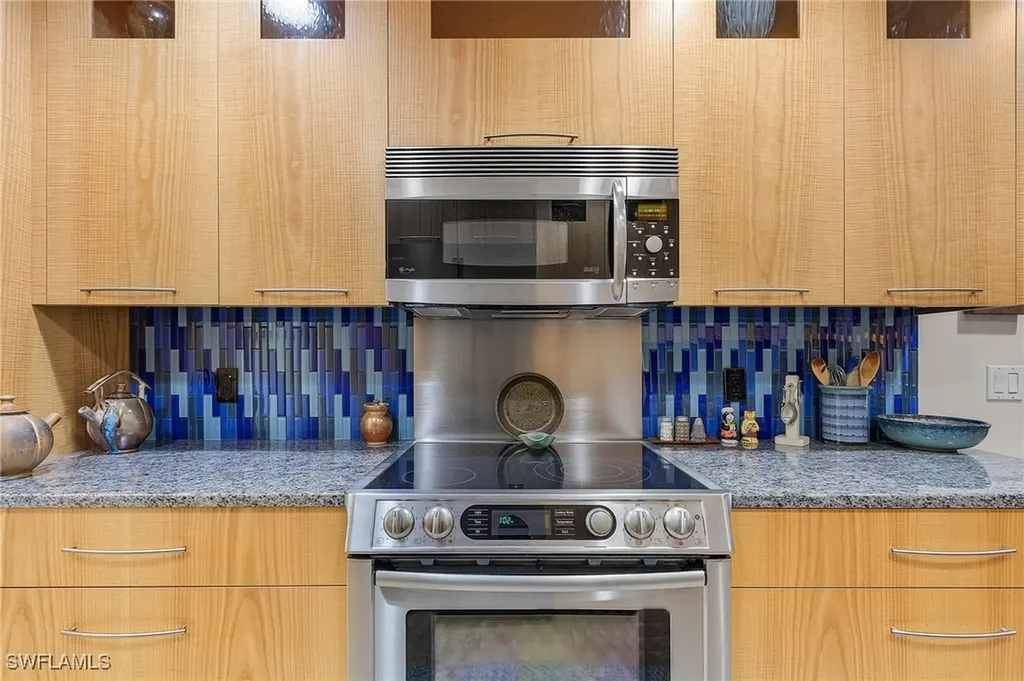 5677 Cove Circle Naples FL 34119