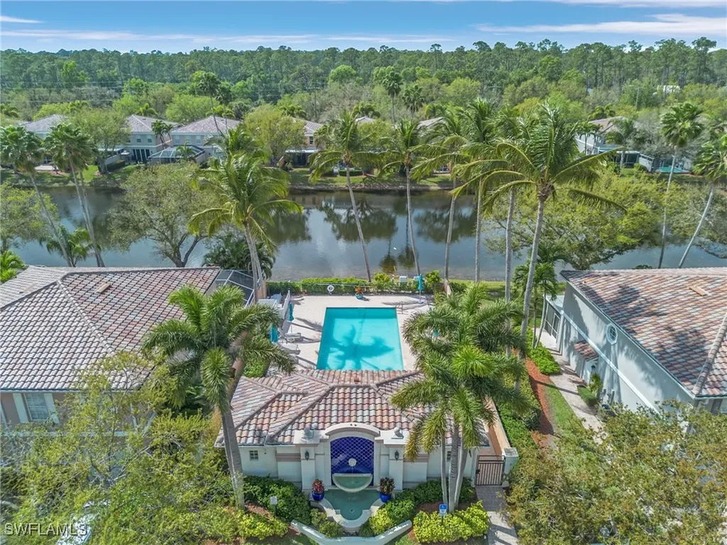 5677 Cove Circle Naples FL 34119