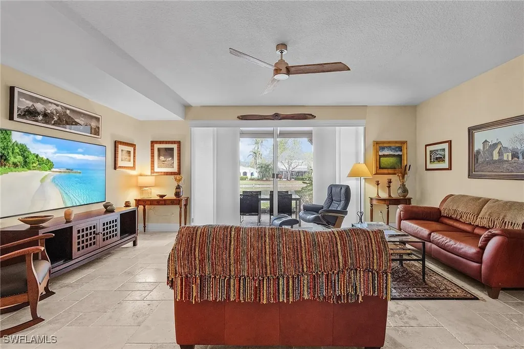 5677 Cove Circle Naples FL 34119