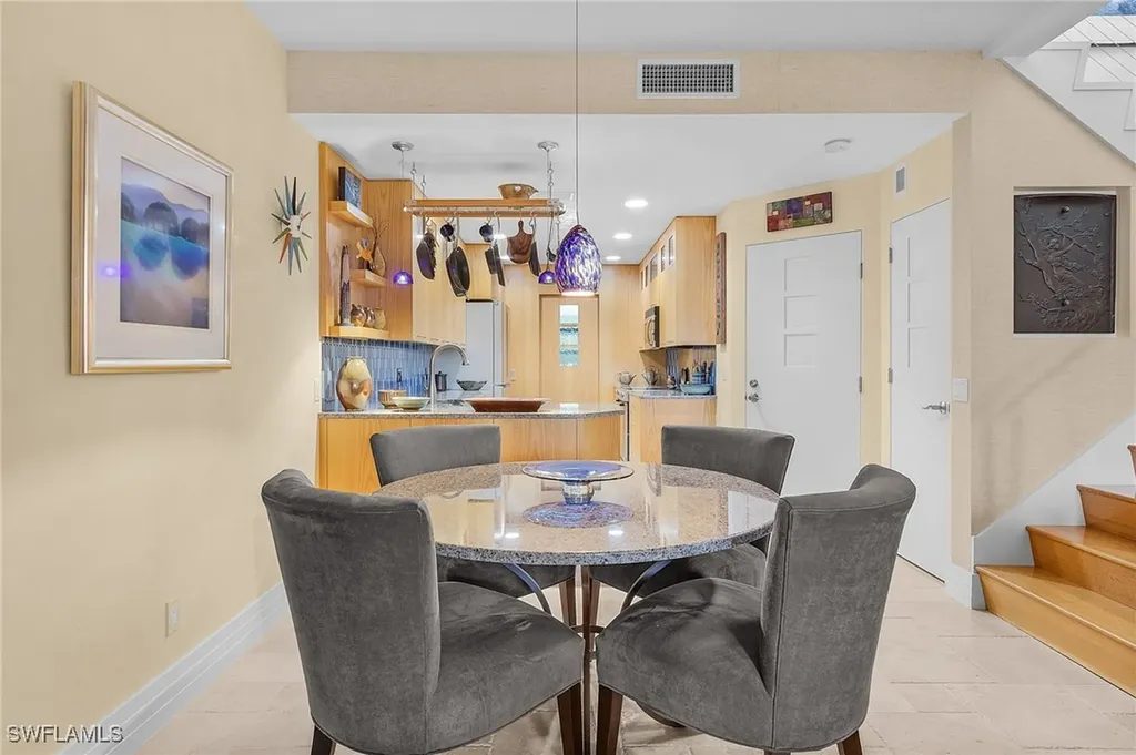 5677 Cove Circle Naples FL 34119