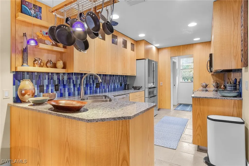 5677 Cove Circle Naples FL 34119