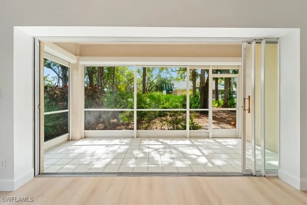 2868 Aintree Lane Naples FL 34112