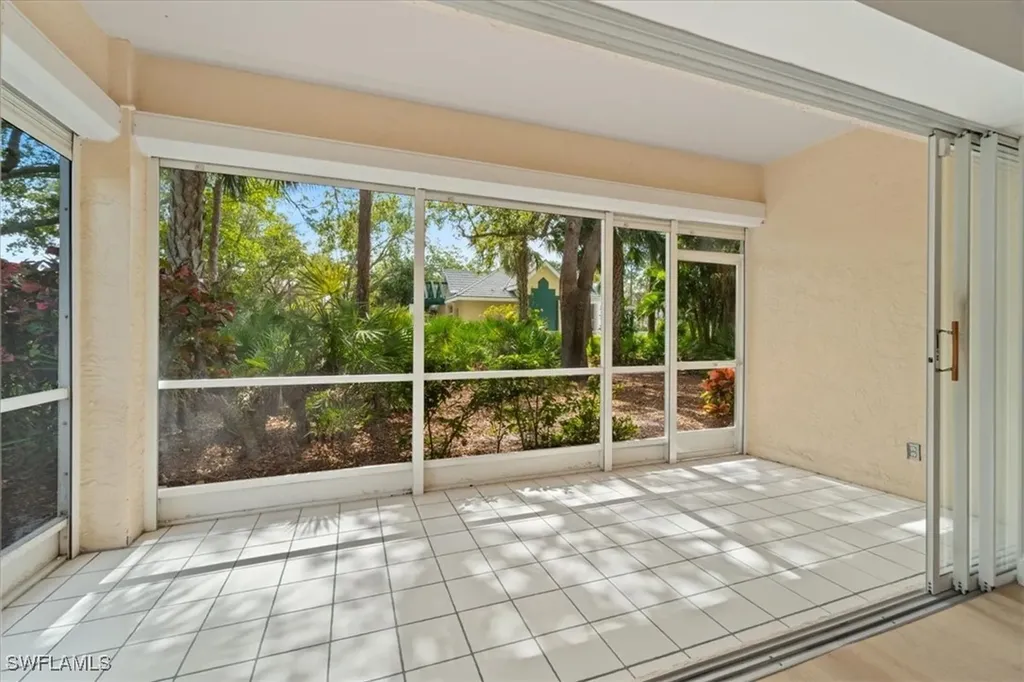 2868 Aintree Lane Naples FL 34112