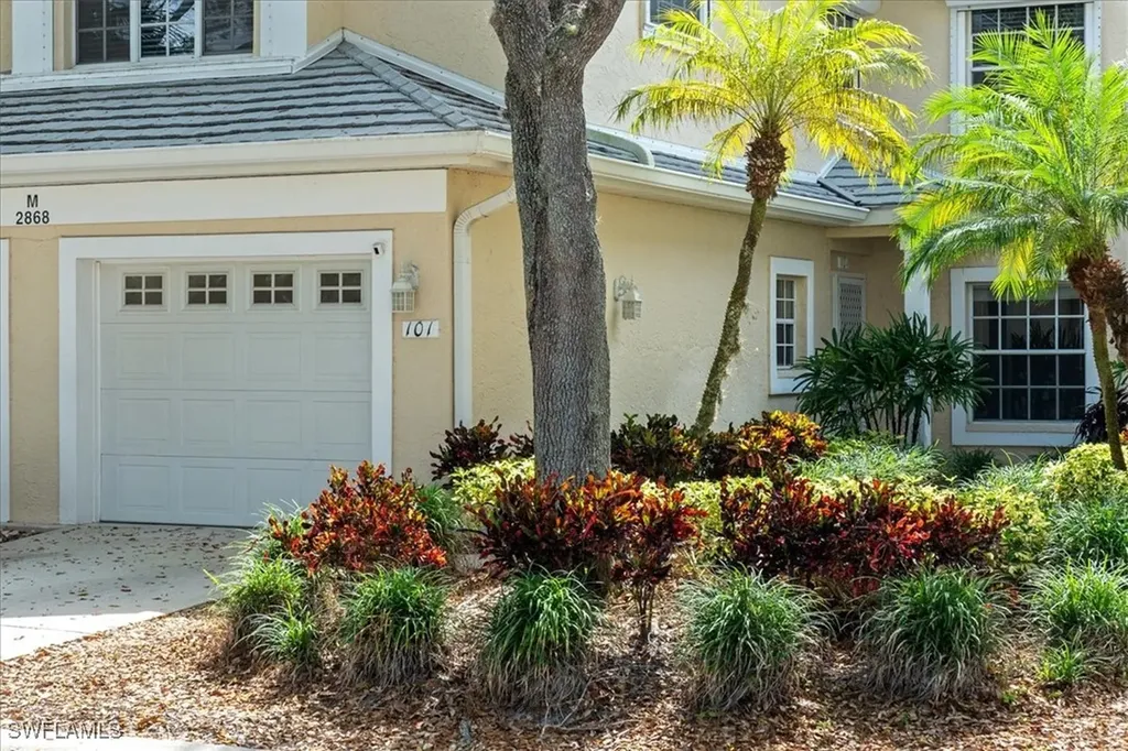 2868 Aintree Lane Naples FL 34112