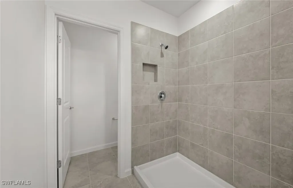 1622 Lake Jessup Circle Cape Coral FL 33909