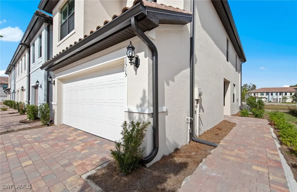 1622 Lake Jessup Circle Cape Coral FL 33909