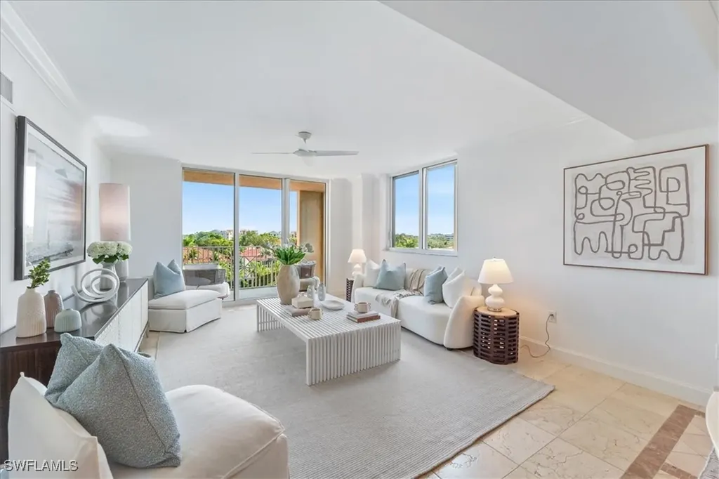 6597 Nicholas Boulevard Naples FL 34108