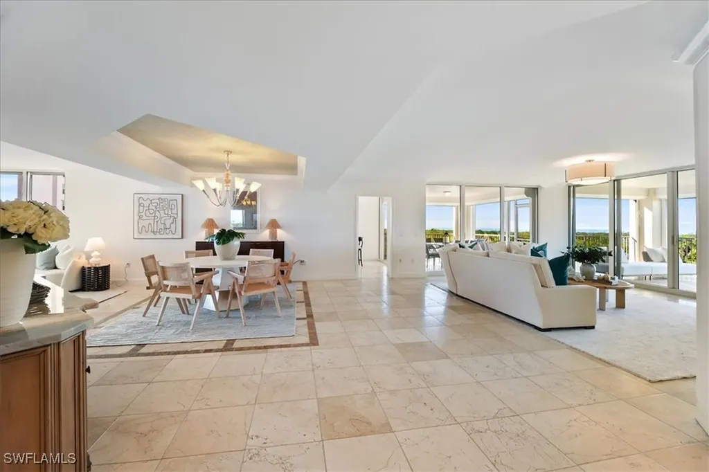 6597 Nicholas Boulevard Naples FL 34108
