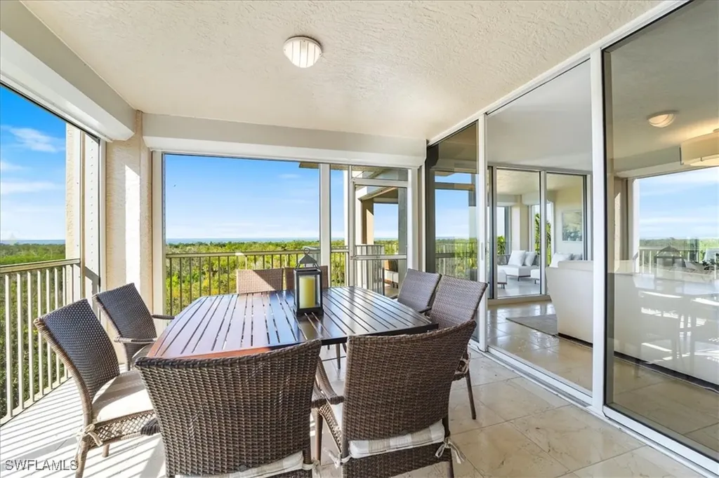 6597 Nicholas Boulevard Naples FL 34108