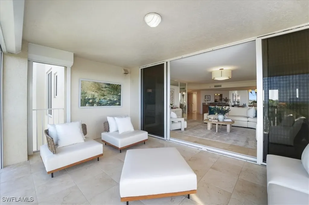 6597 Nicholas Boulevard Naples FL 34108