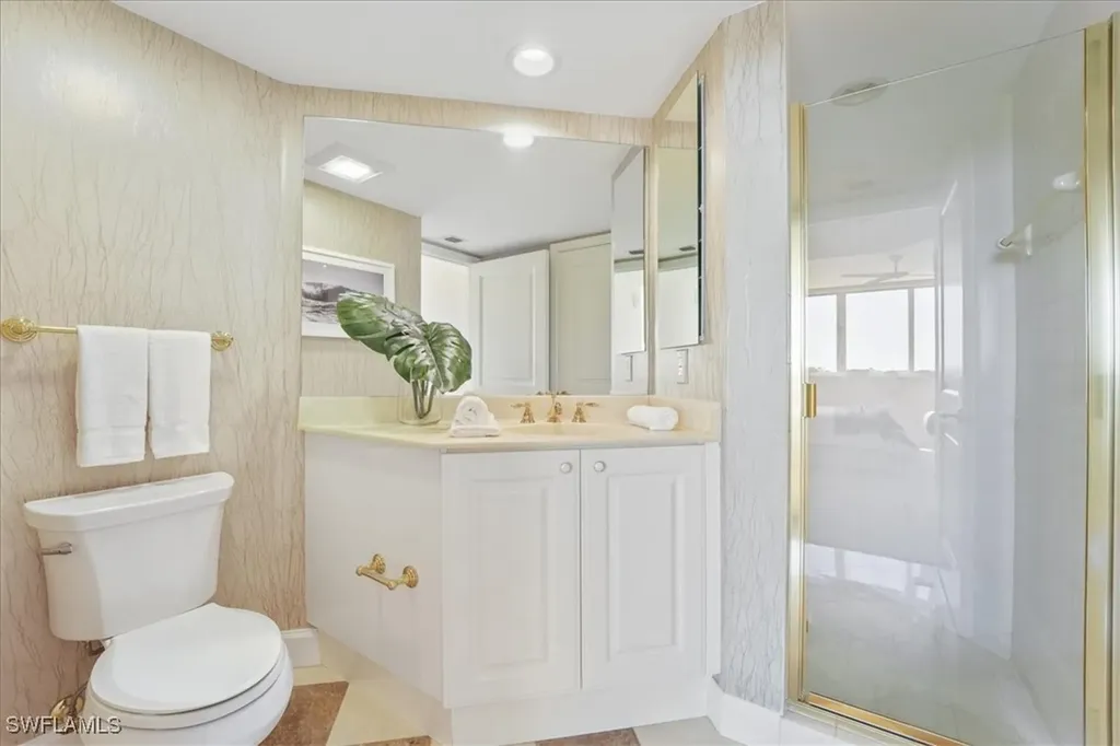 6597 Nicholas Boulevard Naples FL 34108