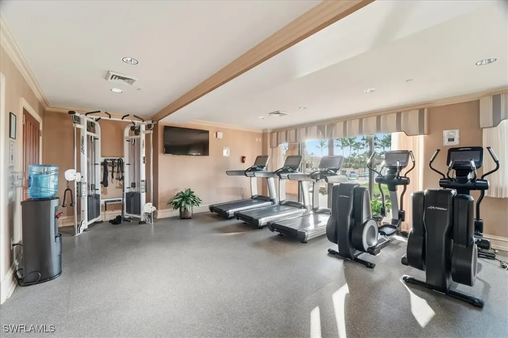 6597 Nicholas Boulevard Naples FL 34108