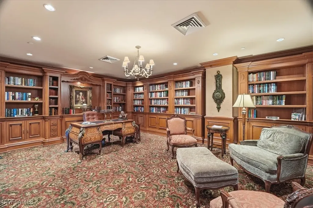 6597 Nicholas Boulevard Naples FL 34108
