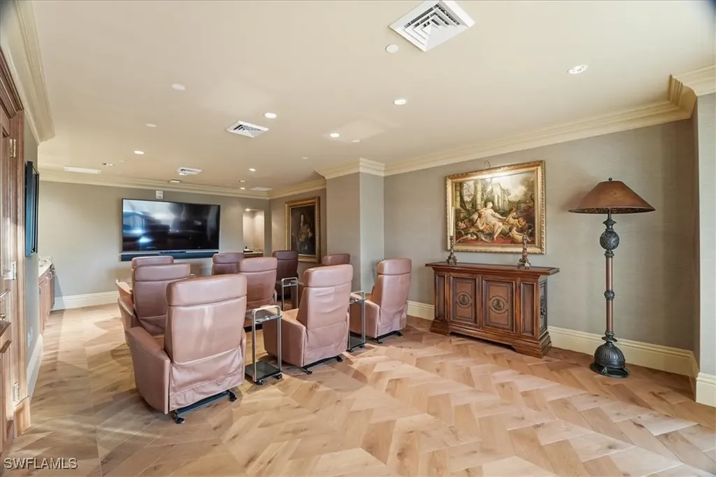6597 Nicholas Boulevard Naples FL 34108