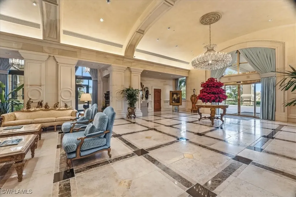 6597 Nicholas Boulevard Naples FL 34108