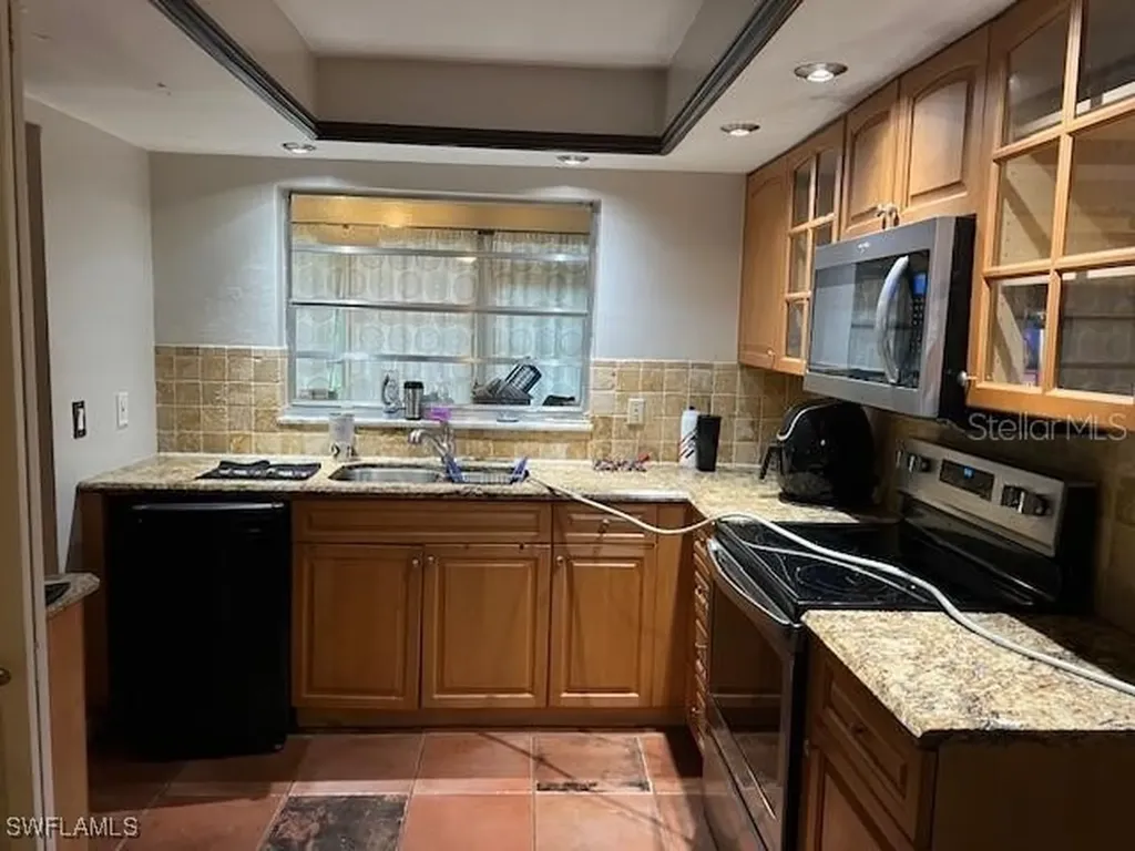 547 Eastwood Drive Naples FL 34110