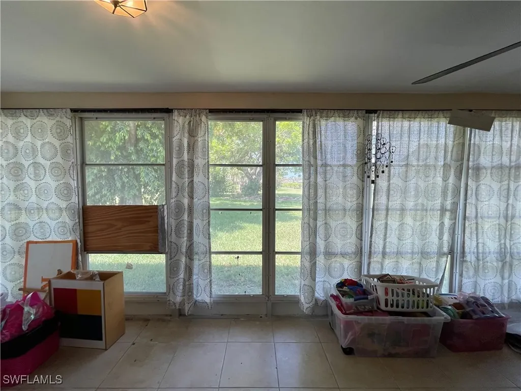 547 Eastwood Drive Naples FL 34110