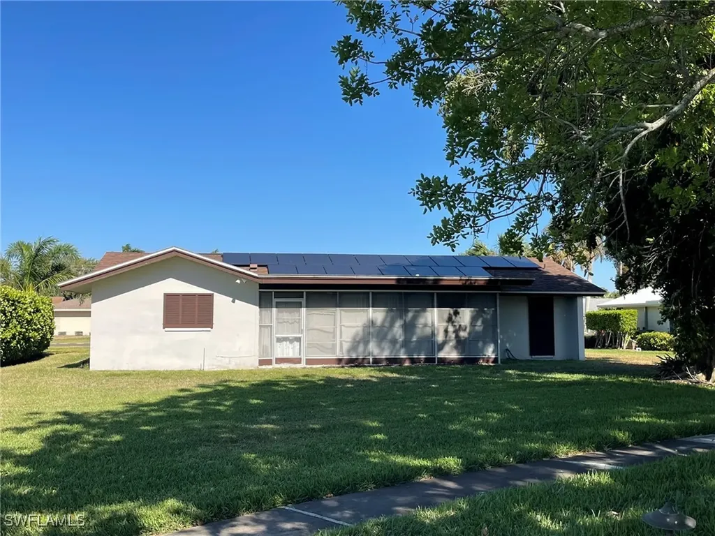 547 Eastwood Drive Naples FL 34110