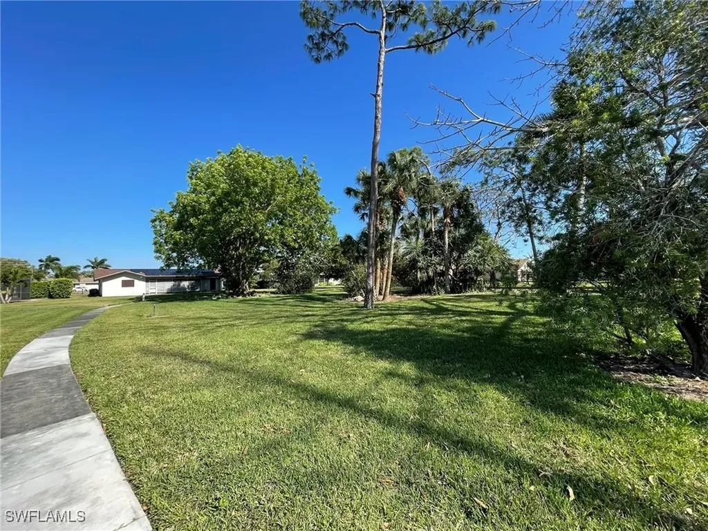 547 Eastwood Drive Naples FL 34110
