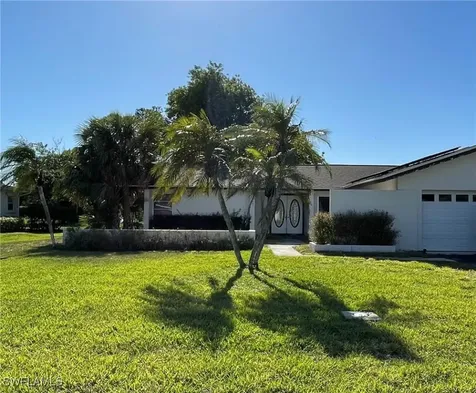 547 Eastwood Drive Naples FL 34110