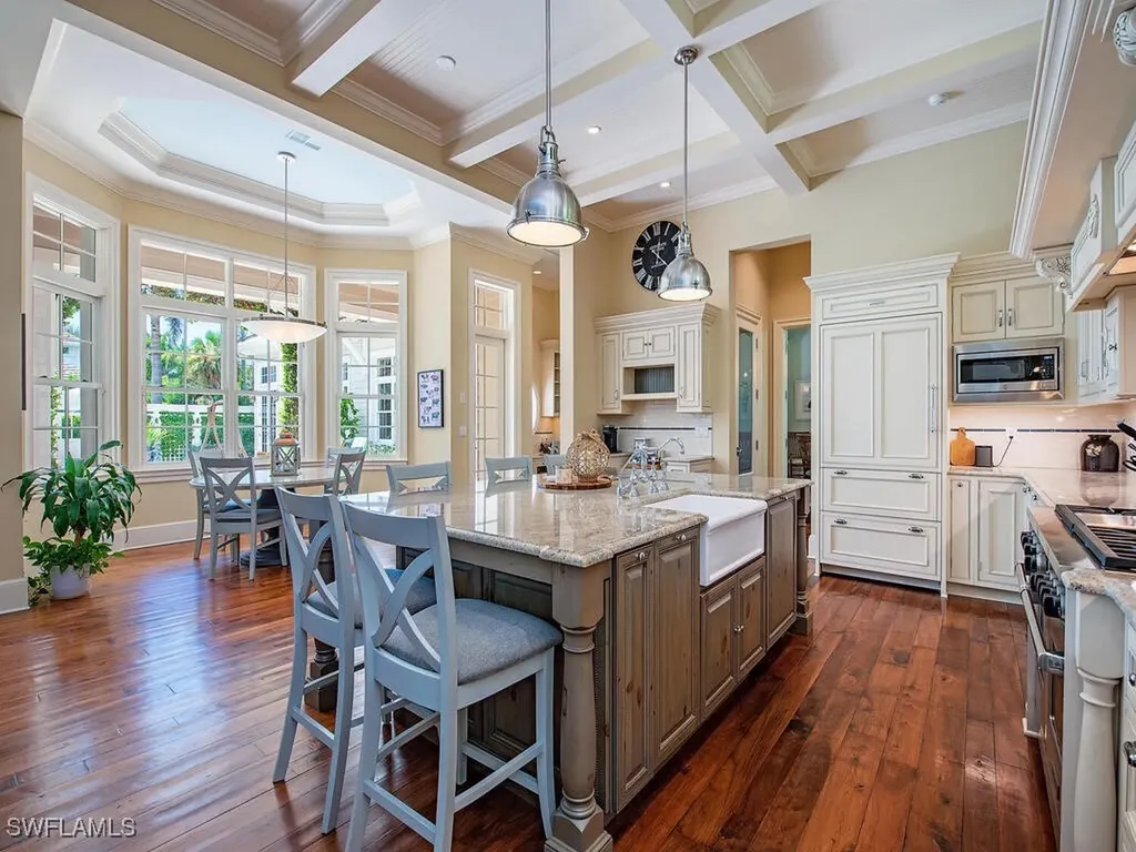1975 Gulf Shore Boulevard S Naples FL 34102