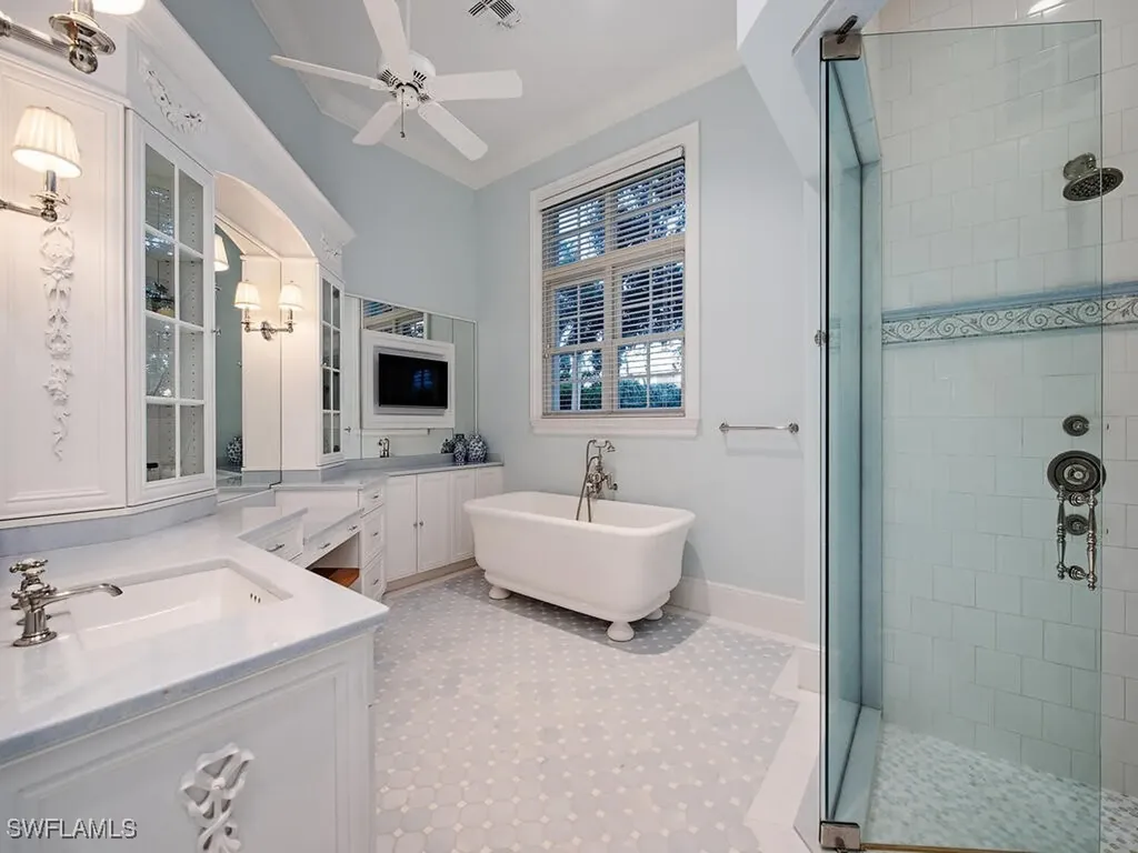 1975 Gulf Shore Boulevard S Naples FL 34102