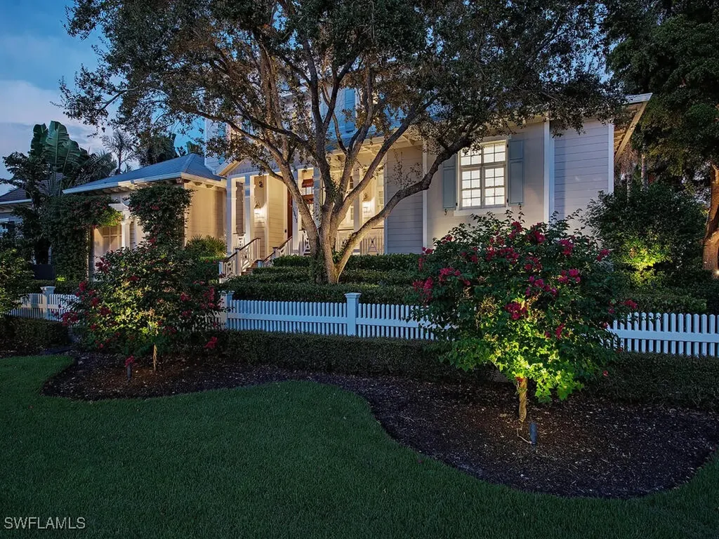 1975 Gulf Shore Boulevard S Naples FL 34102