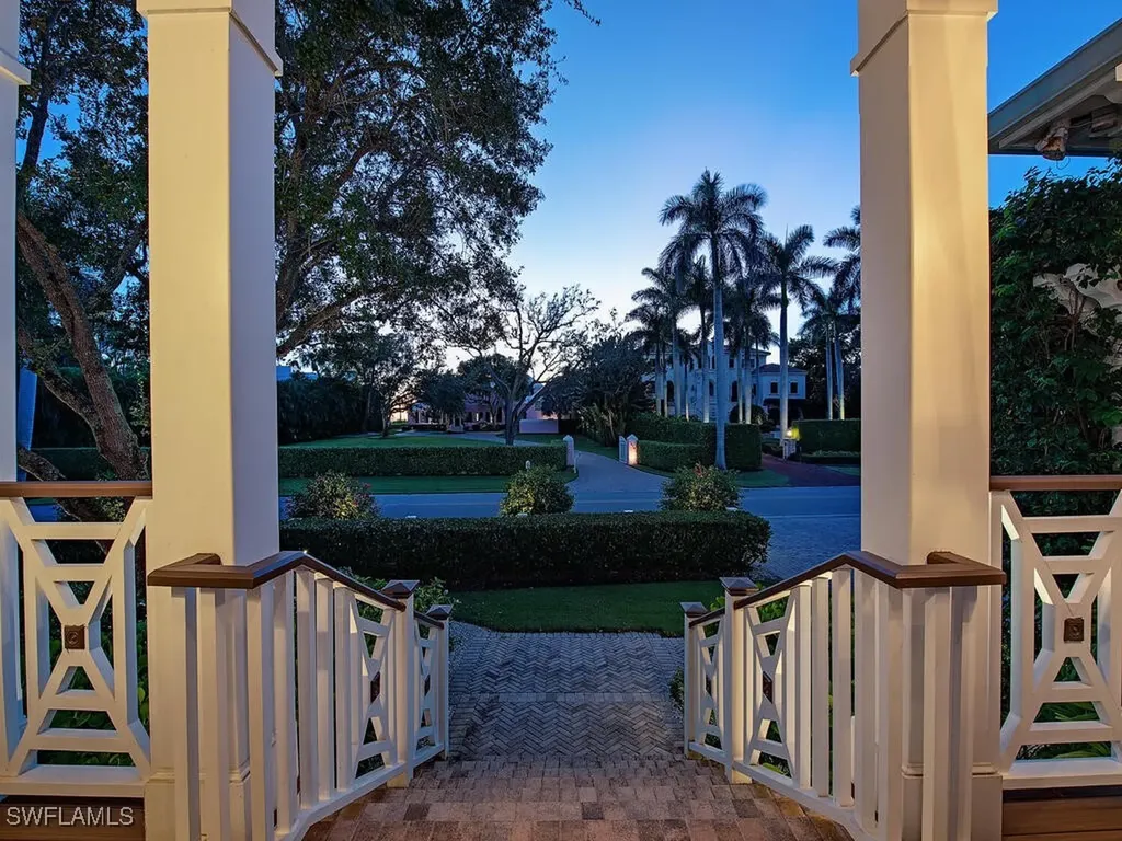 1975 Gulf Shore Boulevard S Naples FL 34102