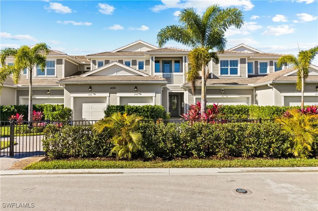 4596 Arboretum Circle Naples FL 34112