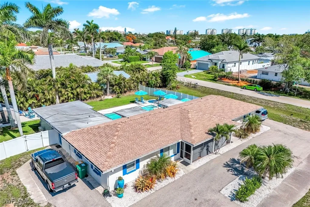 10095 7th Street N Naples FL 34108