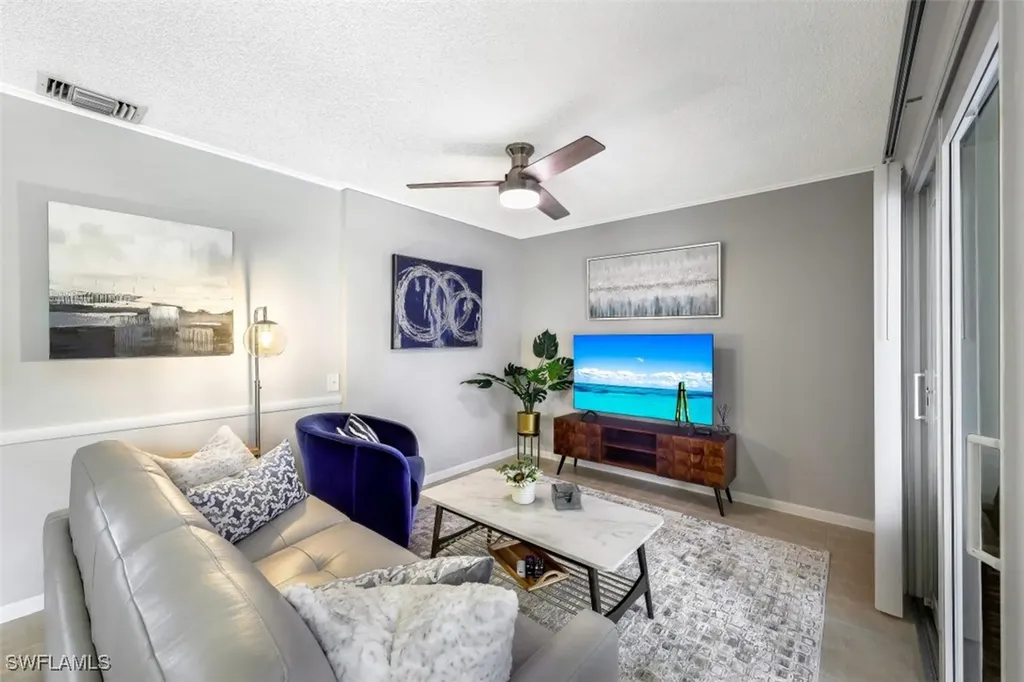 10095 7th Street N Naples FL 34108