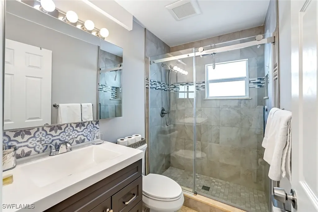 10095 7th Street N Naples FL 34108