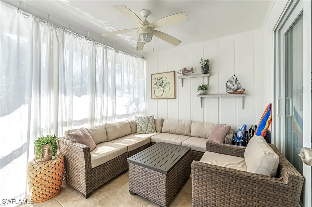 10095 7th Street N Naples FL 34108