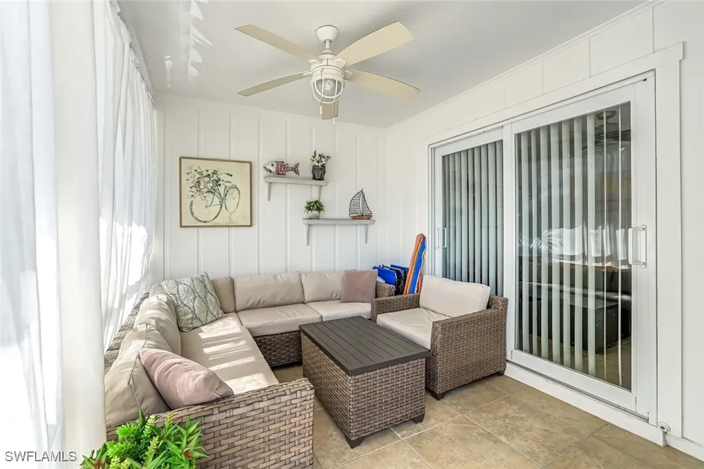 10095 7th Street N Naples FL 34108