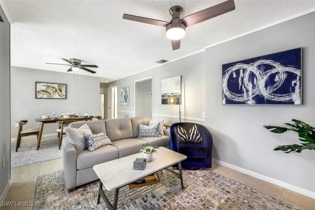 10095 7th Street N Naples FL 34108