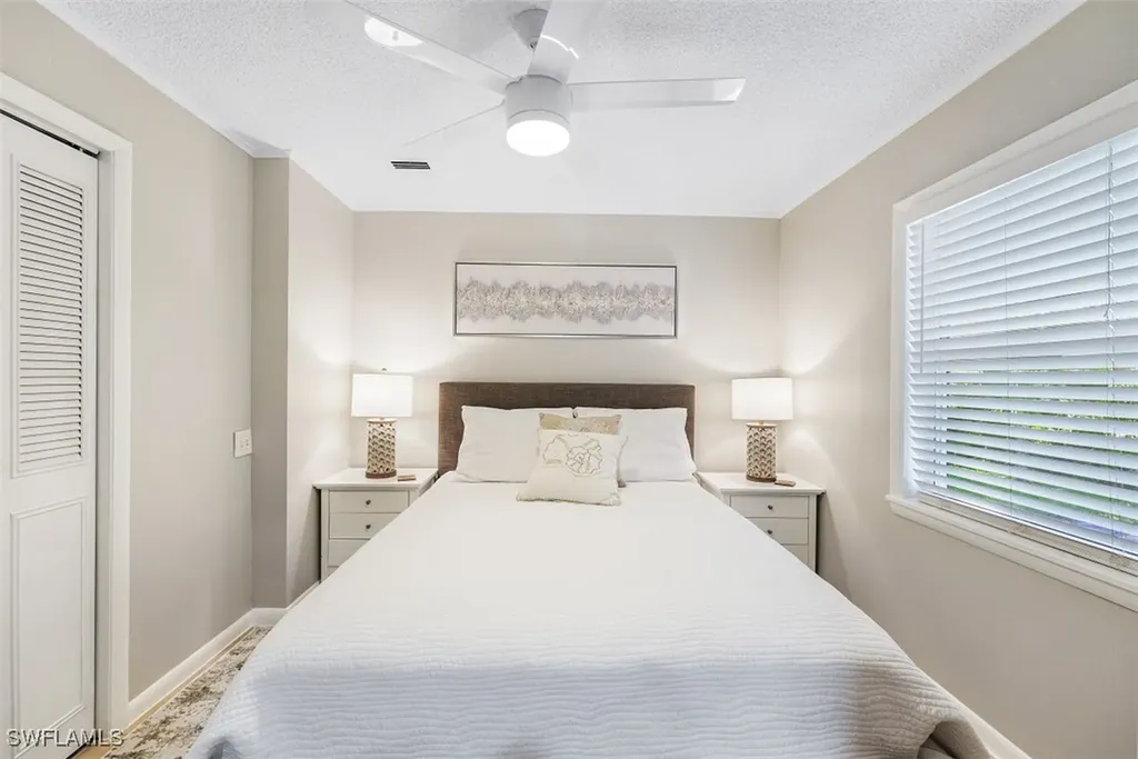 10095 7th Street N Naples FL 34108