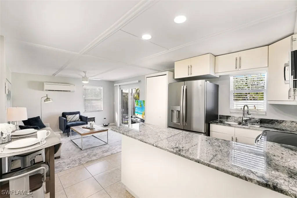 10095 7th Street N Naples FL 34108