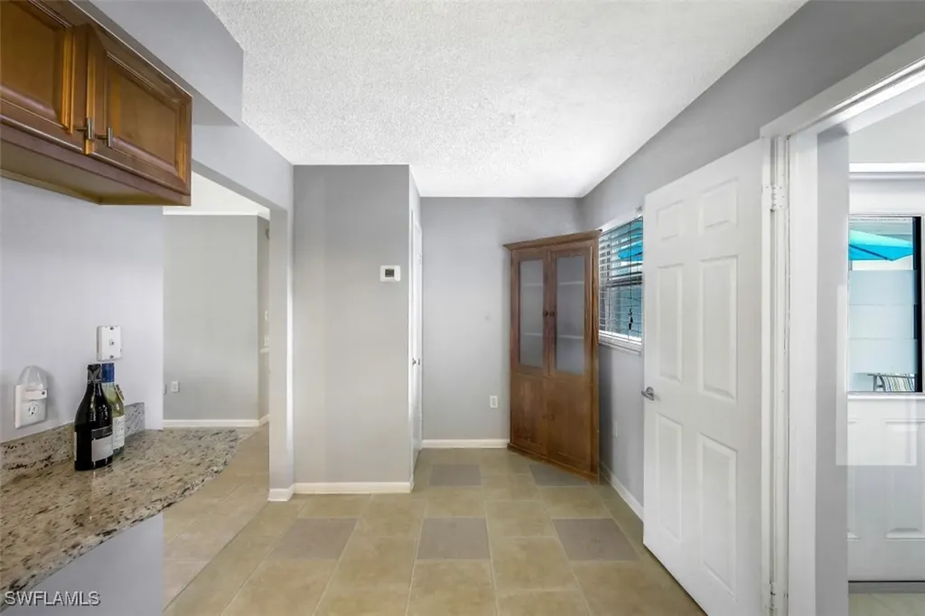 10095 7th Street N Naples FL 34108
