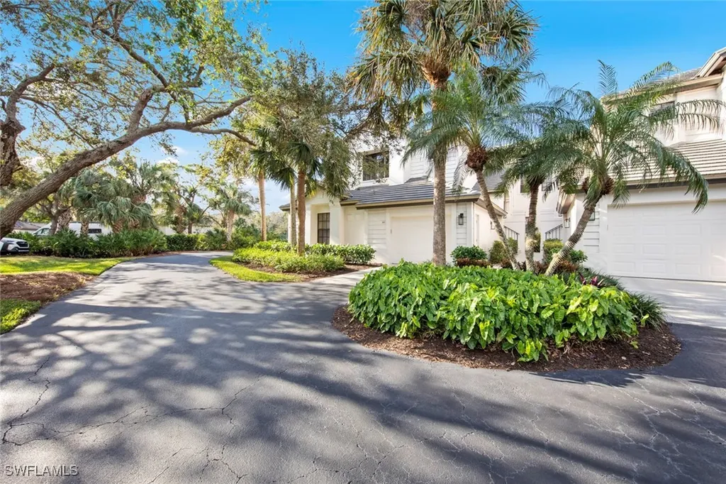 27031 Oakwood Lake Drive Bonita Springs FL 34134