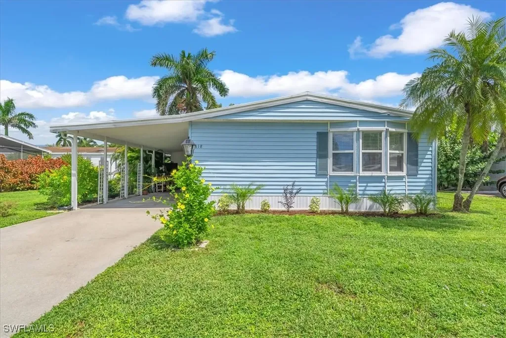 618 Charlemagne Boulevard Naples FL 34112