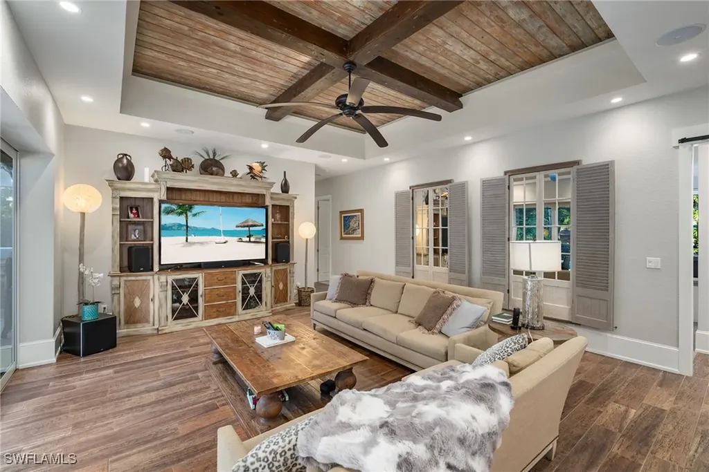 1805 Heritage Trail Naples FL 34112