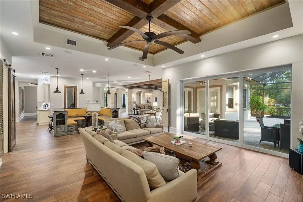 1805 Heritage Trail Naples FL 34112