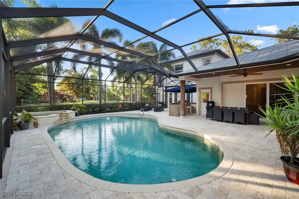 1805 Heritage Trail Naples FL 34112
