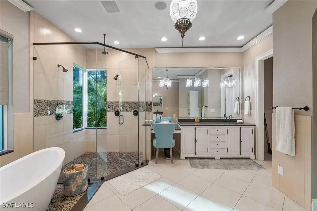 1805 Heritage Trail Naples FL 34112
