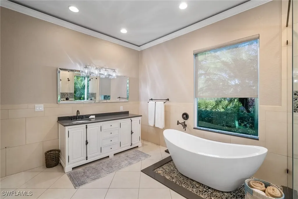 1805 Heritage Trail Naples FL 34112