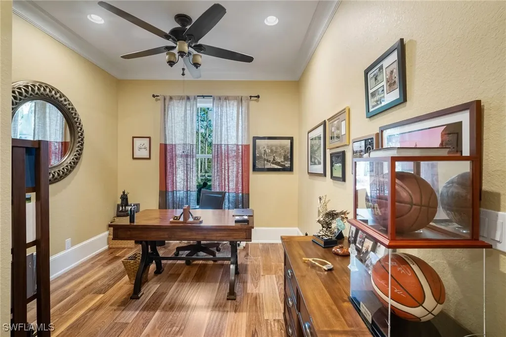 1805 Heritage Trail Naples FL 34112