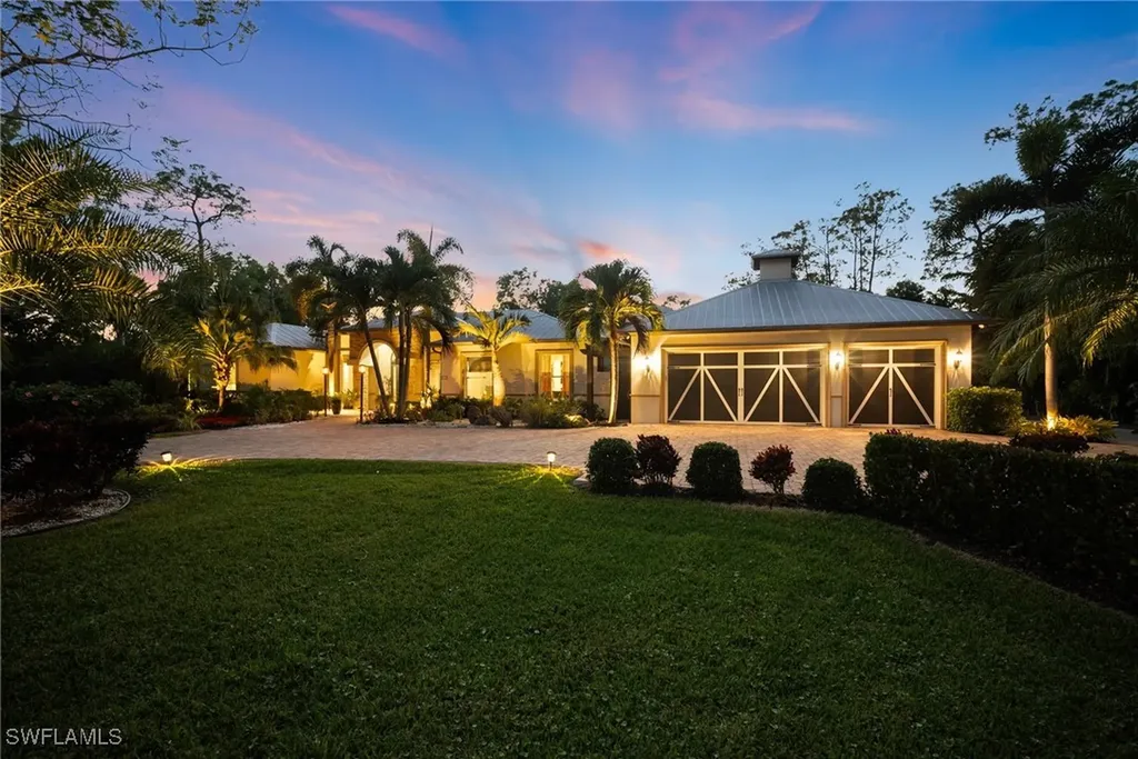 1805 Heritage Trail Naples FL 34112