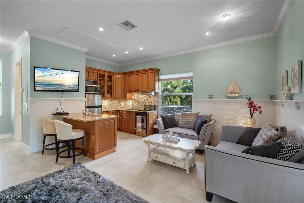 1805 Heritage Trail Naples FL 34112