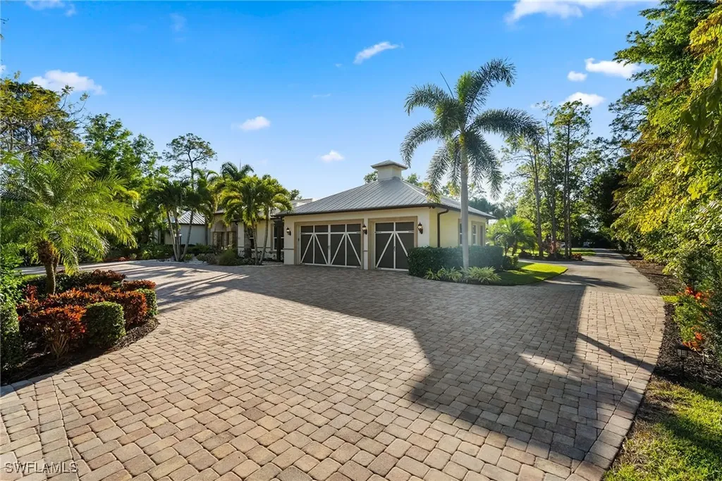 1805 Heritage Trail Naples FL 34112